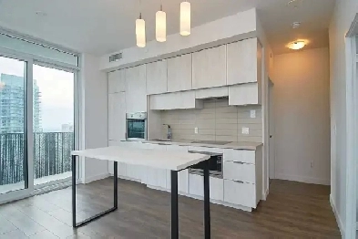 Private bedroom & bathroom available in midtown Toronto Image# 1