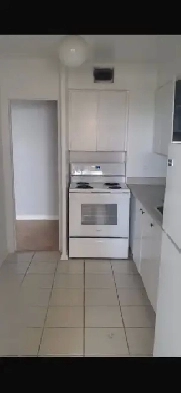 Furnished room near Port credit go station  2 Beds 1 Bath Apt Image# 1