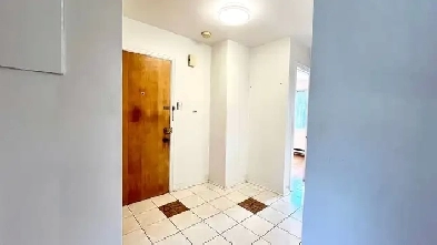 Grand 4 1/2  renove  beau des locataires de choix Image# 1