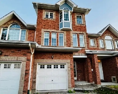 House for Rent Ottawa 126 Tall Oak Private Image# 1