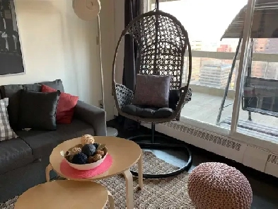 Downtown Calgary, High-Rise 1 Bedroo   Den for rent $1,290/Mth Image# 1