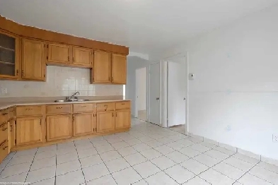 Big 5 1/2 Apartment for rent Image# 1