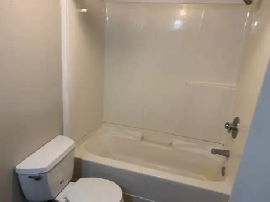 Furnished room for rent Image# 6