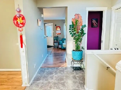 Family Coventry Hills | 3 Bed   Den | Bright, Spacious & Image# 1