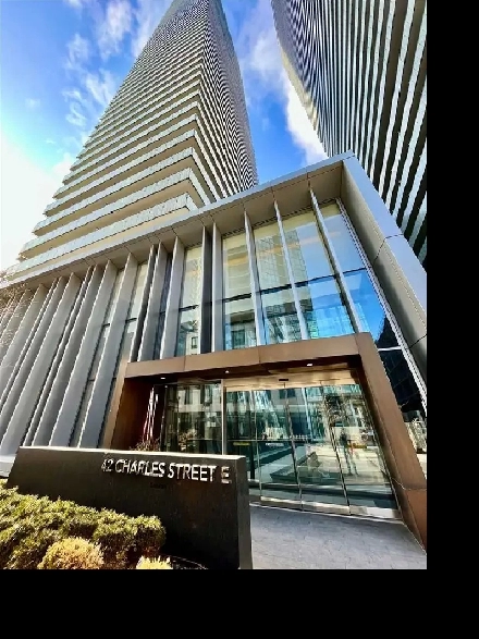 2 bedrooms unit in 26 th floor condo in heart of downtown Image# 1
