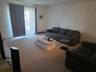 1 Bedroom - 1 Bathroom Apartment Sublet - Garry Place Image# 1