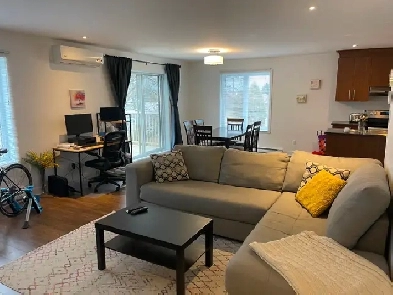 Très grand 4 1/2 moderne de 1450pc à louer à Saint-Constant Image# 1