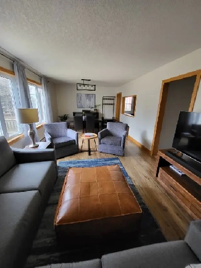 Main-Floor 2 Bedroom Apartment – Near Belmont Village / Downtown Image# 1