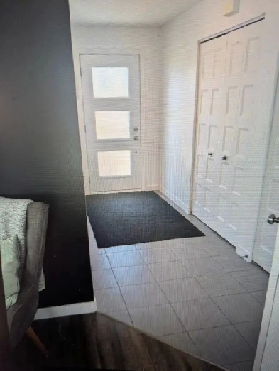 Secteur paisible (APPARTEMENT À LOUER) Image# 1