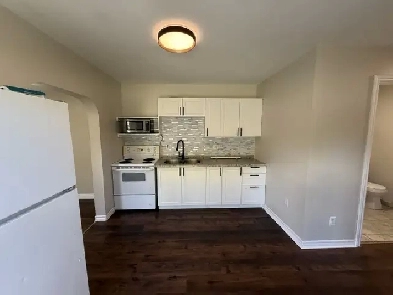 3-Bed Semi-Detached | MONCTON | A/C | Private Yard  | Park | Image# 1