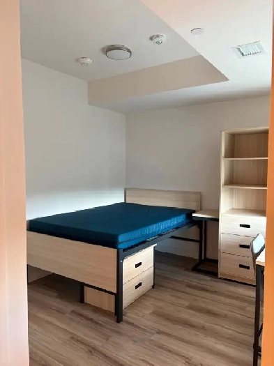 Room for rent in 4bed 2 bath Image# 1