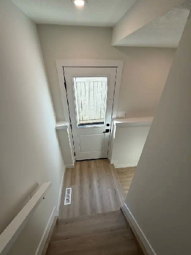 New modern 2 Bedroom Suite Image# 1