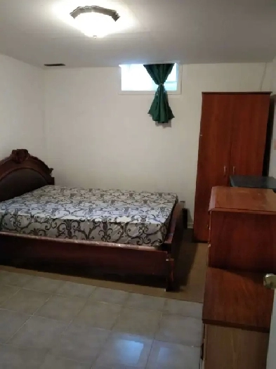 Richmond Hill Basement Room for Rent Image# 1
