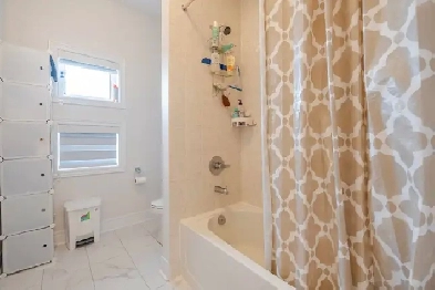 Private Room is available in house only for Girls Image# 1