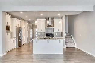 CARRINGTON - MODERN 3 BEDROOM 2.5 BATH DUPLEX Image# 1