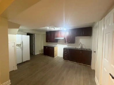 2-bedroom, 1-bathroom basement apartment in Bradford Image# 1