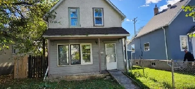 Boyd and Salter 4 bedroom house for Rent Image# 1