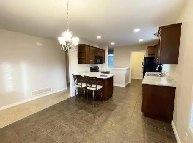 4 Bedroom 2 Bathroom House for Rent Image# 1