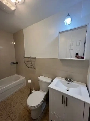 Rosemont, Petite-Patrie, Appartement 4 1/2 rénové Image# 1