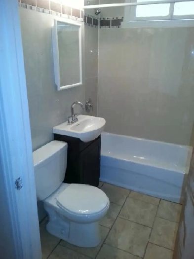 Lasalle:3 1/2, rénové, 1er étage,4 électroménagers, Oct. Image# 1