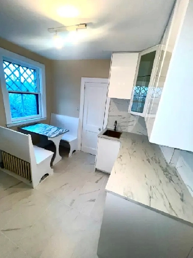 Glebe, Powell Avenue, 2 Bedroom Apartment for Rent Image# 1