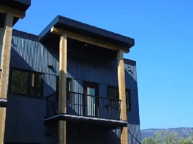 Deluxe Top Floor 3 Bedroom Apartment At Harvest In Kimberley Image# 10