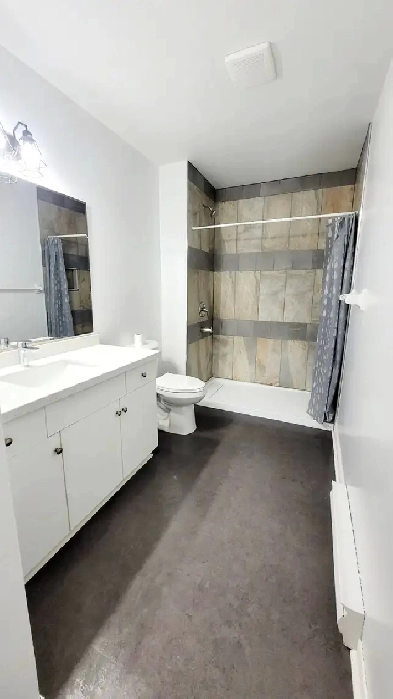 2 BDRM Renovated Apartment for Rent Central location Image# 1