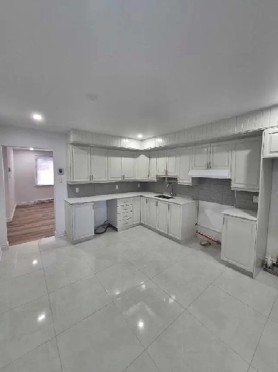 Magnifique 5 1/2 avec gros parking Image# 1