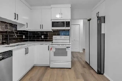 FOR RENT – Beautifully Renovated Main Floor Suite in SW Calgary! Image# 1