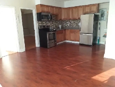 ELLIOT LAKE: upgraded downtown 2 br apt all inclusive Image# 1