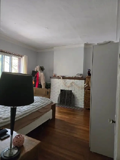 Chambre meublée / Furnished room – Girls only – All included – V Image# 1