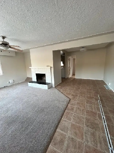 Upper level of house on the hart Image# 1