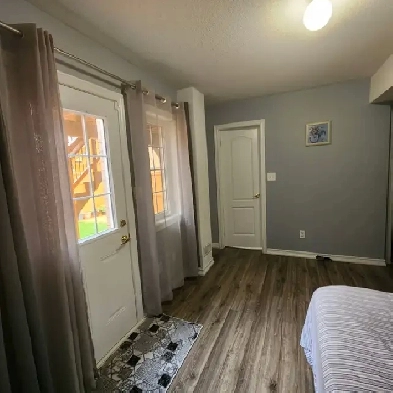 ROOM FOR RENT - Steeles Ave W and James Potter road Image# 1