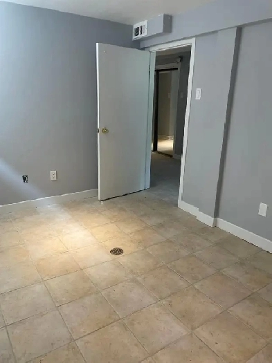 One large room for rent in basement apartment in Scarborough Image# 1