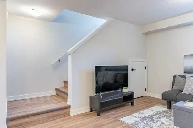 1 bedroom 1 bath, pet friendly Image# 1