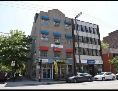 Local de soins esthétiques à partager – Montréal (Jean-Talon Est Image# 1