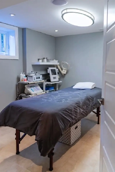 Local à louer. St-Hubert près de l’hôpital Charles lemoyne Image# 1