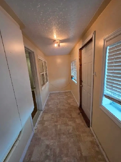 3 bedroom main floor apartment Image# 4