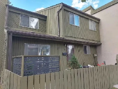 L@@K - ROOM FOR RENT LAWSON HEIGHTS (NOV. 1 OR IMMEDIATELY) Image# 1