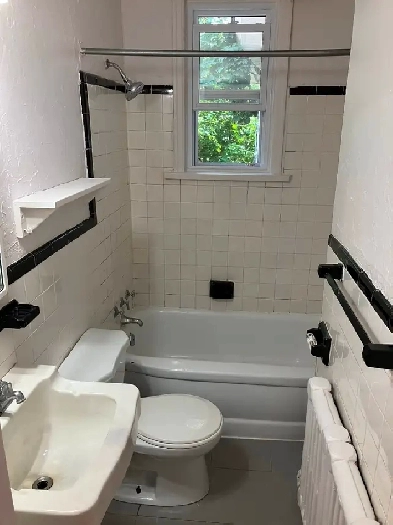 Glebe Bachelor/Studio Apartment for Rent (190 Powell Ave) Image# 1
