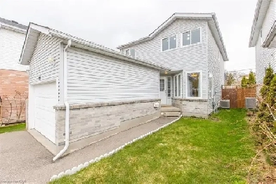 Furnished bedrooms are available for rent in Kitchener. Image# 1