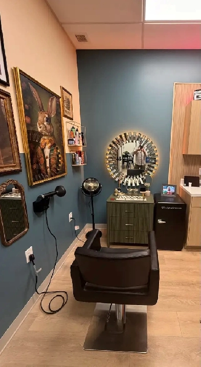 hair studio Image# 1