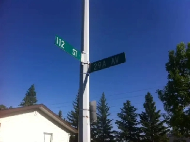 Well Maintained 3 BDR  with Garage Townhome In Century Park Image# 1