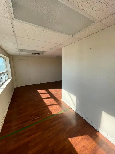 Prime Commercial Unit In Scarborough Golden Mile Image# 1