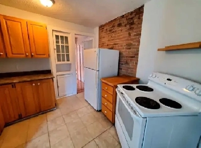 Ottawa, sandy hill, 2 bedroom apt, utilities included Image# 1