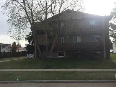 2 Bedroom Ground Level Apartment Leduc Image# 1