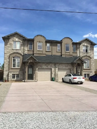 Luxury Student Rental Image# 1