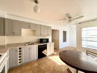 Metro Monk 3 Bedroom Appartment November 1st $1,775.00$ Image# 1