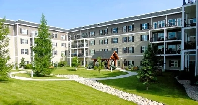 One bedroom suite in condo complex Image# 1