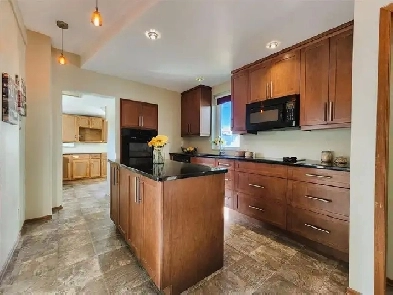 272 Eugine Street, Winnipeg MB - R2H 0Y4 Image# 1